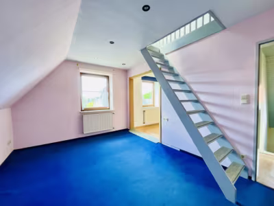 Familienhaus in schöner ländlicher Lage - DG Zimmer 2 (79862)