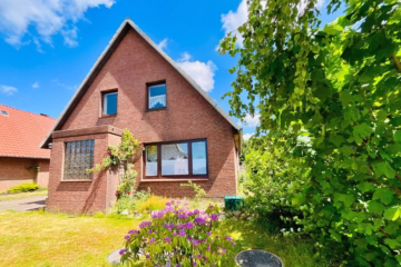 Familienhaus in schöner ländlicher Lage - Vorderansicht (62941)