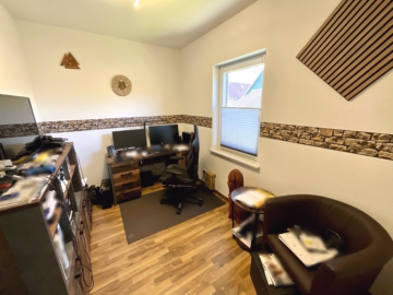 Familienhaus in ruhiger Lage zu verkaufen - Büro (43647)