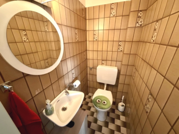 Familienhaus in ruhiger Lage zu verkaufen - Gäste-WC (43648)