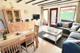 Wohnzimmer DHH 1 - Doppelhaus im Feriengebiet „Achtern Diek“