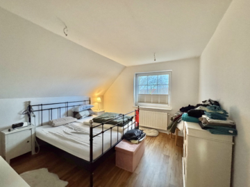 Dorum – Haus sucht Käufer - Dachgeschoss Arbeiten (49070)
