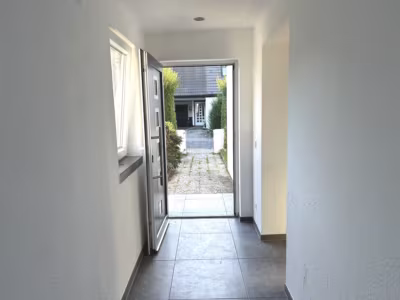 Gemütliches Häuschen in beliebter Lage - Eingangsbereich (84270)