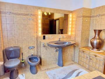 Großzügiger Bungalow in ruhiger Wohnlage - Badezimmer (37869)