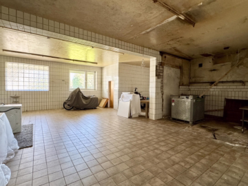 Wohn- und Geschäftshaus - Backstube (36238)