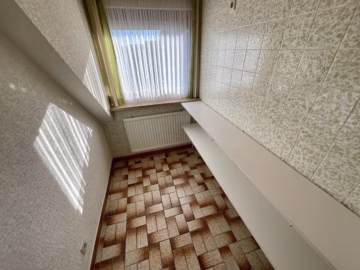 Großzügiges Wohnhaus mit Vollkeller - Abstellraum DG (70271)