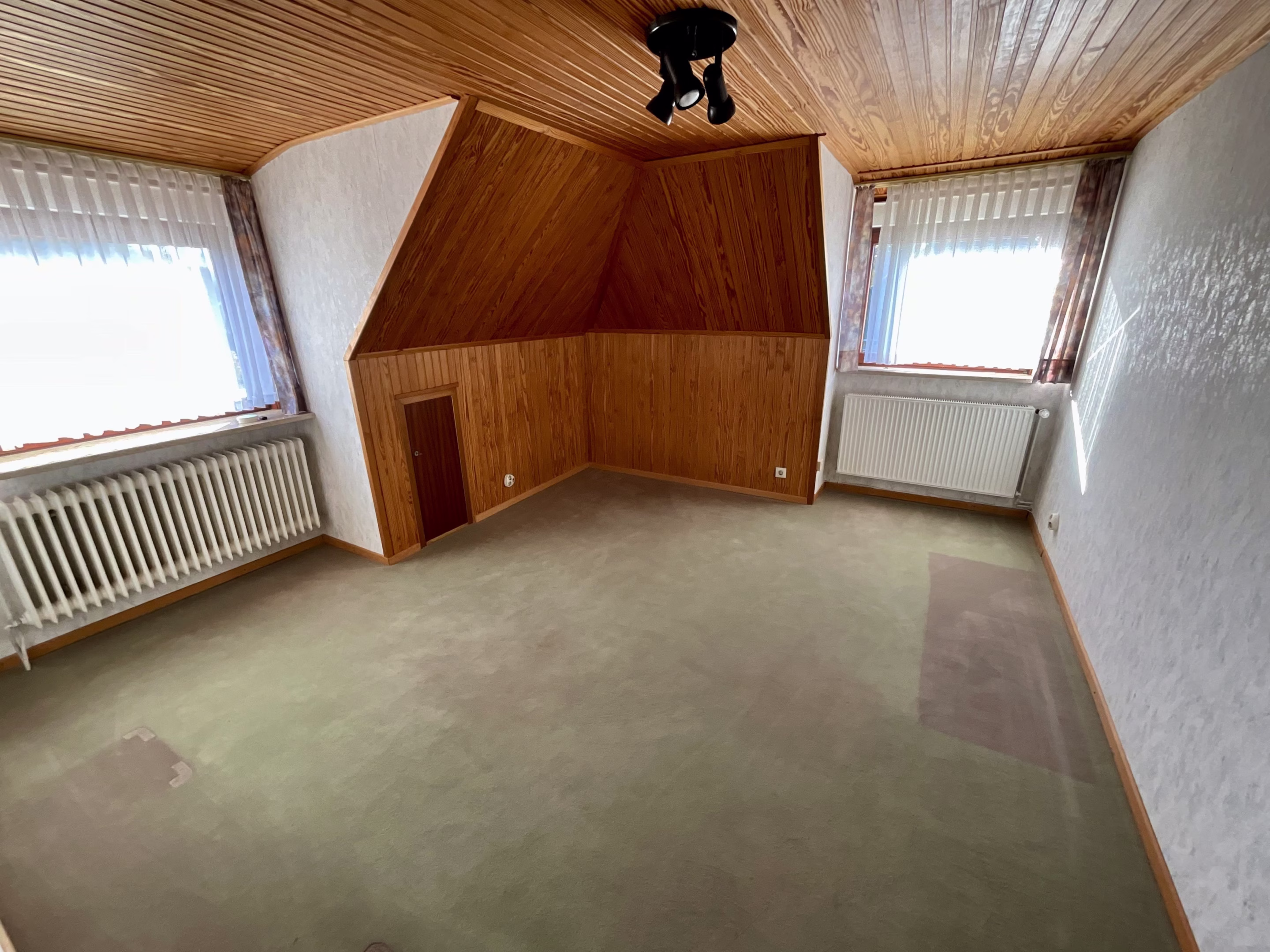 Schlafzimmer DG