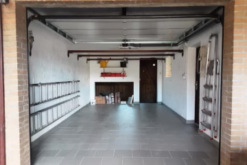 Großzügiges Wohnhaus mit Vollkeller - Garage (70251)