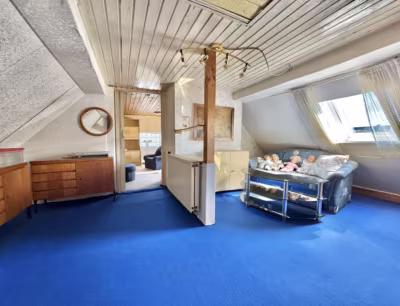 Siedlungshaus mit Anbau, 2 Garagen und 1 Carport - Dachgeschoss Raum 2 (80539)
