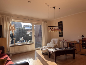 Doppelhaushälfte mit kleinem Garten – Bexhövede - Wohnzimmer (45820)