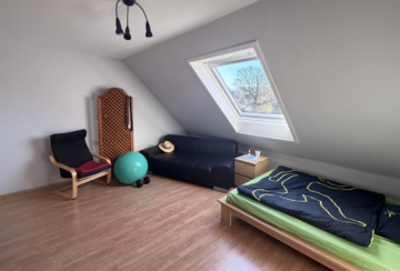 Doppelhaushälfte mit kleinem Garten – Bexhövede - Zimmer 2 DG (45833)
