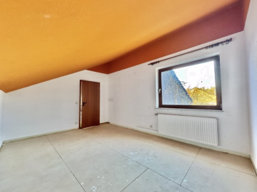 Architektenhaus in begehrter Lage - Dachgeschoss Arbeiten/Gast (51839)