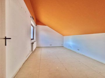 Architektenhaus in begehrter Lage - Dachgeschoss Arbeiten/Gast (51838)