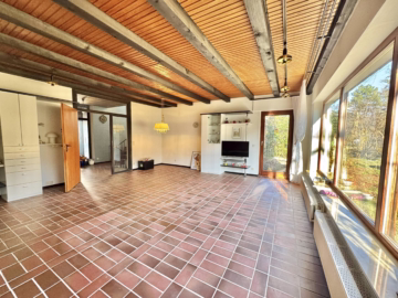 Architektenhaus in begehrter Lage - Wohnzimmer (51822)