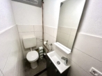 WC im Kellergeschoss - Reihenendhaus mit Garten und Garage