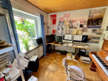 Wohnen in ruhiger Lage mit viel Platz und Komfort - Büro EG (70304)
