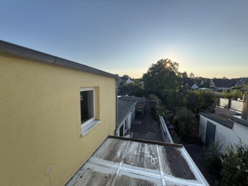 Teilmodernisiertes Reihenhaus in Geestemünde-Süd - Ausblick gen Garten (70677)
