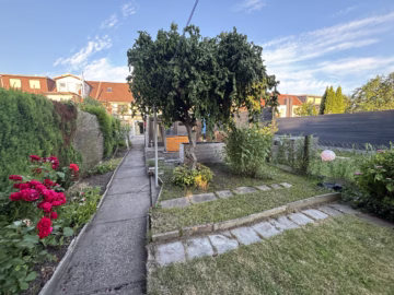 Teilmodernisiertes Reihenhaus in Geestemünde-Süd - Garten Ansicht 3 (70682)