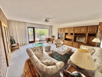 Bungalow mit Garage in ruhiger und begehrter Lage - Wohnzimmer (51717)
