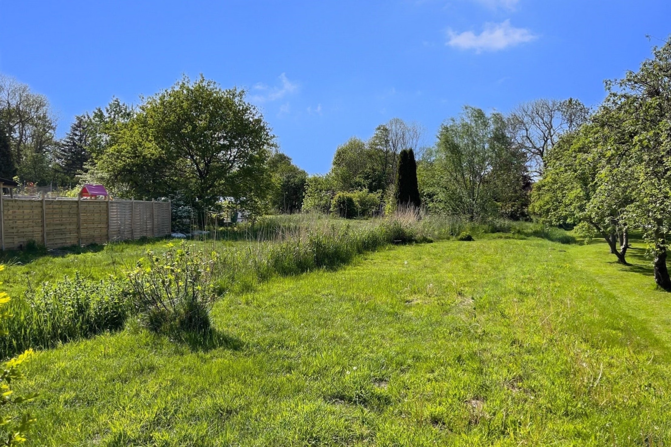 Blick auf das Grundstück