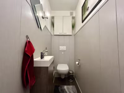 Großzügige 3-Zimmer-Wohnung - WC (80042)
