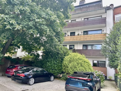 Großzügige 3-Zimmer-Wohnung - Hinteransicht (80028)