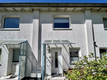 Charmantes kleines Reihenmittelhaus - Vorderansicht (53548)