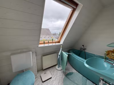 Gemütliches Haus am Wasserwerkswald - Badezimmer DG (85843)