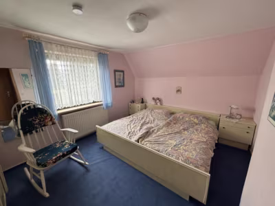 Gemütliches Haus am Wasserwerkswald - Schlafzimmer 2 DG (85845)