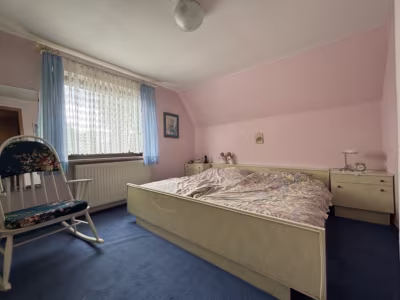 Gemütliches Haus am Wasserwerkswald - Schlafzimmer 2 DG (85846)
