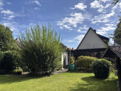 Gemütliches Haus am Wasserwerkswald - Garten zum Haus & Terrasse (85857)