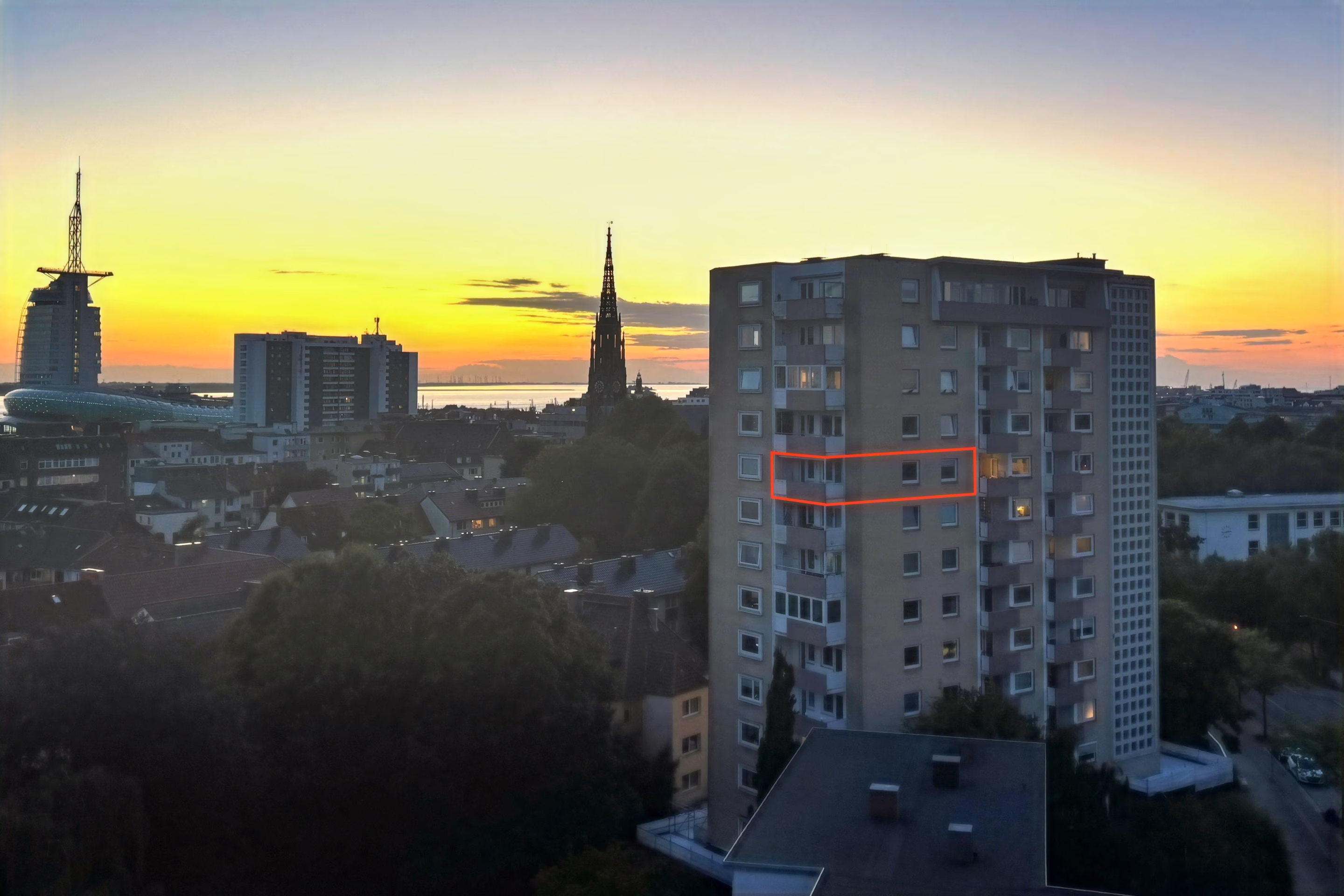 Wohnhaus bei Abenddämmerung