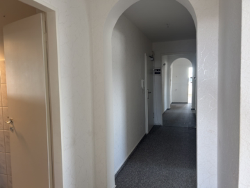 Mitte: 8 OG mit Fahrstuhl und Weserblick - Flur (36983)