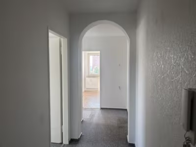 Mitte: 8. OG mit Fahrstuhl und Weserblick - Flur Ansicht 1 (92923)