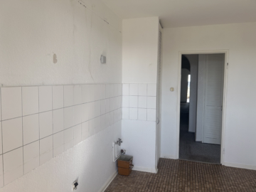 Mitte: 8 OG mit Fahrstuhl und Weserblick - Küche Ansicht 2 (36987)