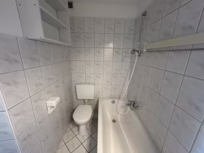 Mitte: 8. OG mit Fahrstuhl und Weserblick - Badezimmer (92930)