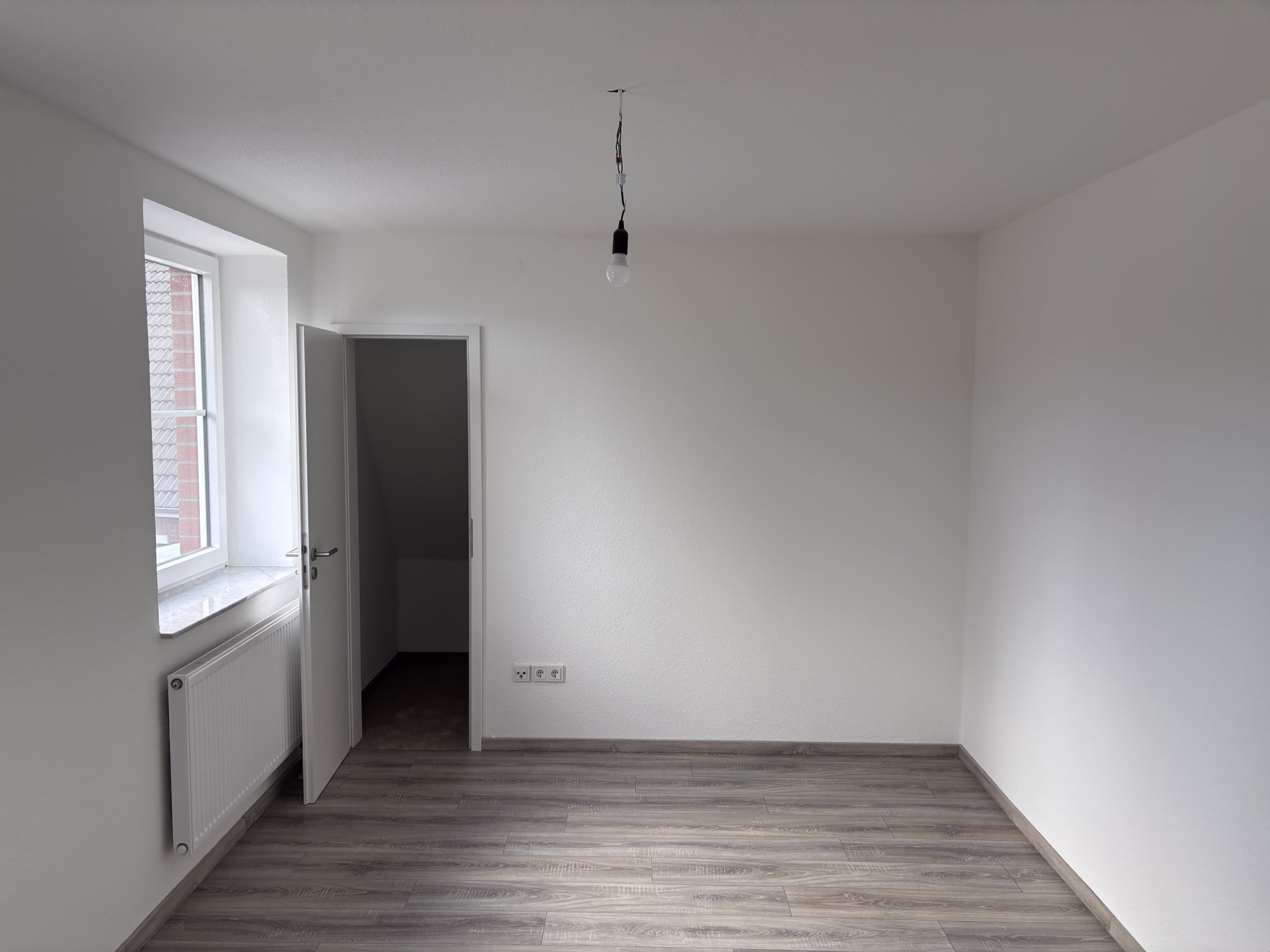 Schlafzimmer Blick zur Ankleide