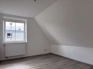 1999 gebaut, 2025 saniert – EFH in Wulsdorf - Schlafzimmer 2 DG (43673)