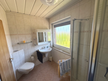 Charmantes Reihenmittelhaus in Sackgassenlage - Duschbad OG (67579)