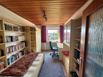 Charmantes Reihenmittelhaus in Sackgassenlage - OG Zimmer 3 (67587)
