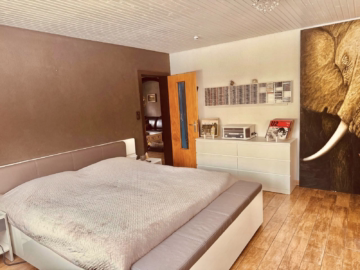 Walmdachbungalow auf parkähnlichem Grundstück - Schlafen (49933)