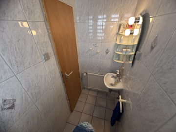 Hier lässt es sich gut leben! - Gäste-WC (51629)