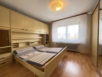 Gepflegter Bungalow mit Vollkeller - Schlafen (78026)