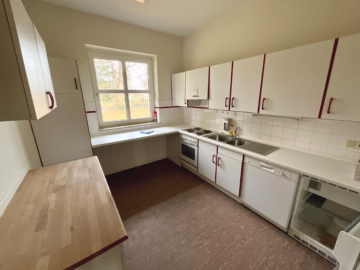 Schönes Gemeindehaus mit großem Garten - Küche Erdgeschoss (46219)