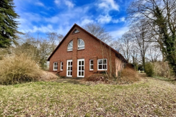 Schönes Gemeindehaus mit großem Garten - Gartenansicht (46212)