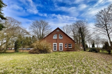 Schönes Gemeindehaus mit großem Garten - Gartenansicht II (46213)