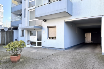 Wohnen mit vielen Vorzügen – 3 Zimmer-ETW - Hauseingangsbereich (48879)