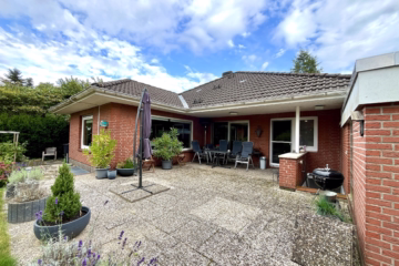 Bungalow in Parknähe – vermietet - Hausrückseite (43501)