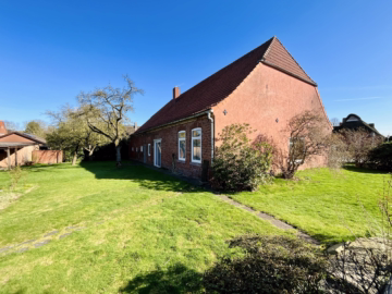 Schönes Landhaus mit großer Diele am Weserdeich - Seitenansicht (44498)