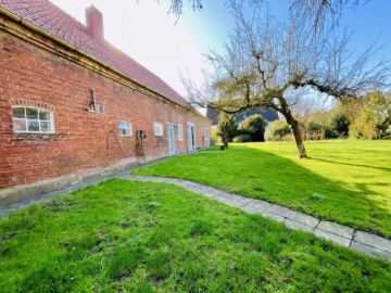 Schönes Landhaus mit großer Diele am Weserdeich - Gartenfläche (44502)